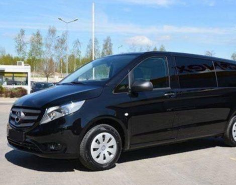 Real Mercedes minivan for a private airport transfer from Marrakech Menara Airport